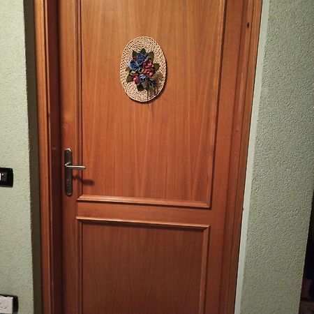 La Casa Di Nonna Lia Lägenhet Dimaro Exteriör bild