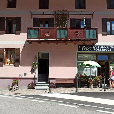 La Casa Di Nonna Lia Lägenhet Dimaro Exteriör bild