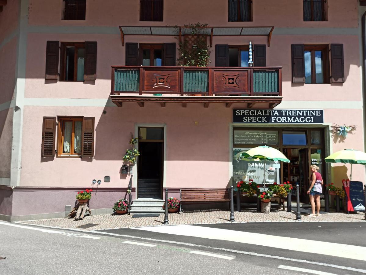 La Casa Di Nonna Lia Lägenhet Dimaro Exteriör bild